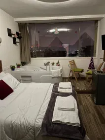 Full Pyramids View with Jacuzzi & Roof Top Access - Image 5