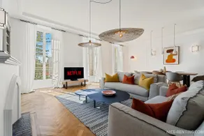 Nice Renting - VICTOR - Historic Palace Luxury 3 Bedrooms - Image 3