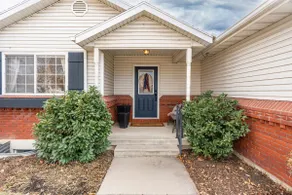 5 Bedroom Home in Ft. Union - Image 2
