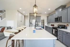 Tranquil & Stylish Haven: Prime Location, Backyard - Image 4