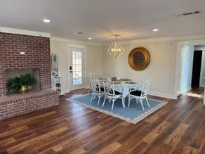 The Holley Cottage Charming 3-bedroom Cottage - Image 2