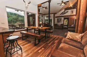Best Location in Oakridge: Lake and Mountain Views - Image 2