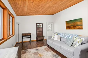 Hanging Horn Hideaway - Gorgeous Lake Property - Image 3