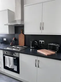 Inxpress Luxury Apartment Driffield - Image 5