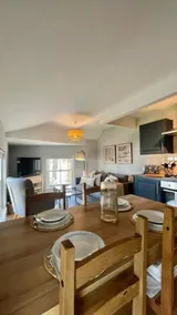 Prince Arthur Apartment - Image 3