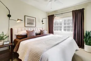 Hilltop Guesthouse - Image 2