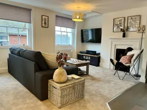 Charming 2B Georgian Flat in Historic Tring - Image 5
