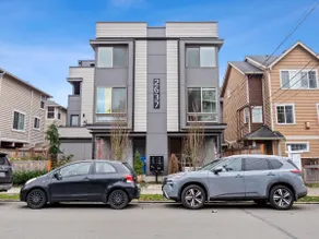 Modern Townhome in Walkable Ballard - Image 2