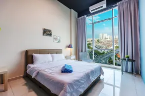 Cozy Home with Spectacular View - Image 3