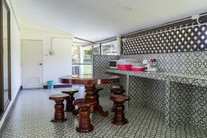 Baan-Suk-Square - Image 2