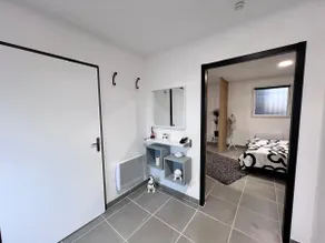 Cozy 1-bedroom apartment - Image 4