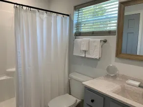 Private Cabin Getaway-Free WiFi - Image 5