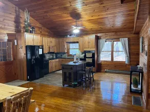 Hollow Haven Getaway - Image 5