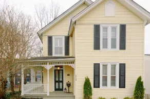 Heart of Downtown | Walk Everywhere! | Sleeps 16 - Image 2
