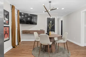 Modern cozy home ~ open concept - Image 3