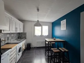Air-conditioned 2-bedroom apartment - Image 4