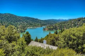 Best View of the Lake! Soo Cozy! - Image 3