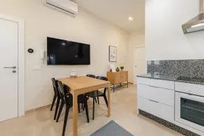 Apartamentos de Juan, Apartment with queen bed. - Image 5