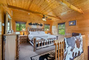 Chalet, Fire Pit, Spa, Dog Friendly, Ample Parking - Image 5