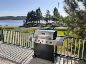Pelley House Heritage Home (Waterfront Rental) - Image 4