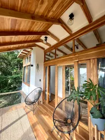 Cinco Cerros | Banana Cabin - Image 2