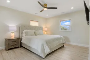 Cozy Home in Newton - Image 4