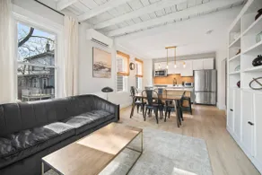 Luxury 3brm/1bath Duplex in JP - Image 5