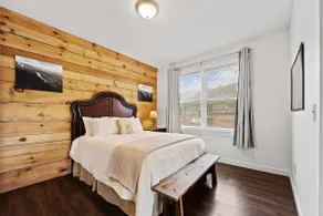 Modern 1BR Downtown | King Bed + Parking, Snowshoe - Image 2