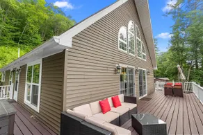 Waterfront Retreat | Hot Tub | Fire Pit l Deck - Image 5