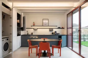 Apartment with garden - Image 2