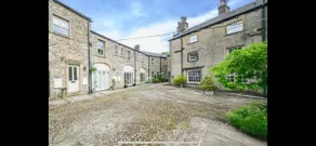 Coachmans Cottage - Period Cottage Settle - Image 4