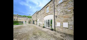 Coachmans Cottage - Period Cottage Settle - Image 5