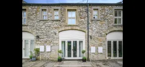 Coachmans Cottage - Period Cottage Settle - Image 3