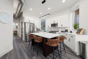 Stylish 2BR stunner w/ unbeatable location - Image 5