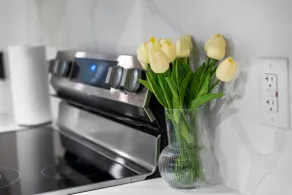 Sage Garden: Premium Apt 2B/1B, Kitchen, Parking! - Image 4