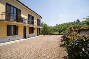 Villa Ciraldo in Monferrato for 8, surrounded by greenery - Image 5
