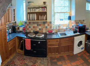 3 Story Spacious Cottage - Image 2