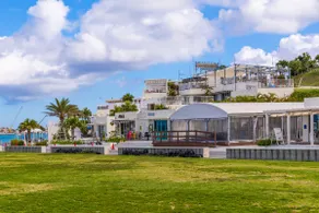 Maximum 8 people. Free parking available for 1 car. 10 minutes from the airport! Great access. Newly built 3LDK rental (1 bathroom, 1 toilet) - Image 3