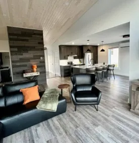 Modern Bungalow with Mountain Views - Image 3