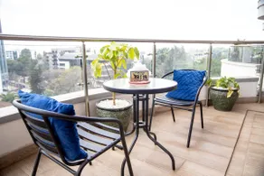 Luxury Apartment - City Views - Image 4