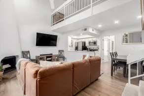 Exceptional community! Biltmore/Arcadia location. Impeccable! King Bed! - Image 2