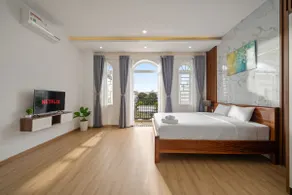 4BRs center | free public pool | balcony view pool - Image 5