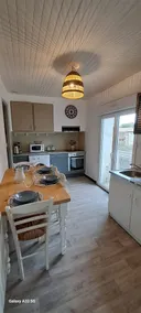 Maison Calme au Centre du Village - Image 3
