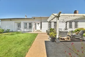Charming 2BR Carriage House Outside Jacksonville - Image 2