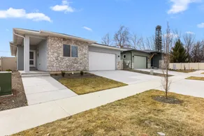 Brand New Custom home in Meridian - Image 2