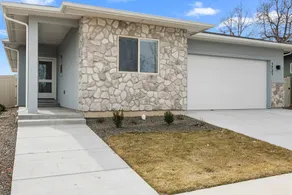 Brand New Custom home in Meridian - Image 3
