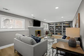 Gorgeous 4br2ba Luxury Home - Image 2