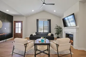 Zou Lodge - Modern 3BR With King Beds Near Mizzou - Image 3