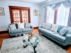 Osit Abode In Nashua NH Spacious And Charming - Image 3