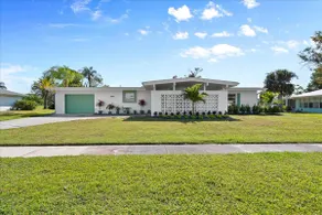 Mid-Century Modern Gem with Stunning Pool in PSL - Image 2